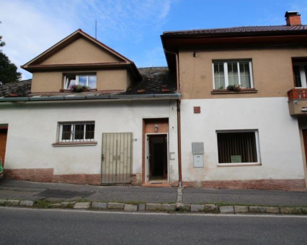 Nájem, obchod a služby, Sázava, ul. Benešovská