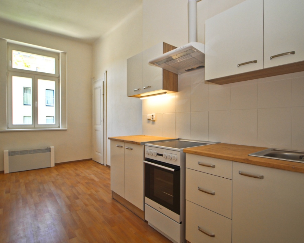 Pronájem bytu 1+1, 34 m², Praha 3, ul. Hartigova
