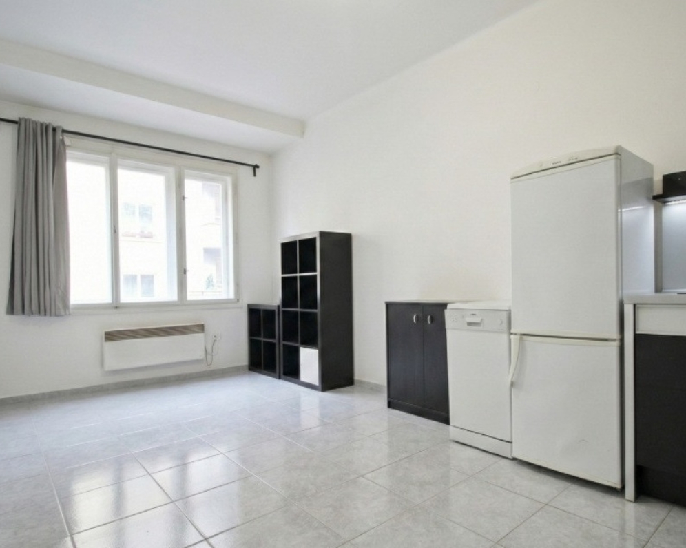 Pronájem bytu 1+1, 47 m², Praha 6, ul. Kafkova